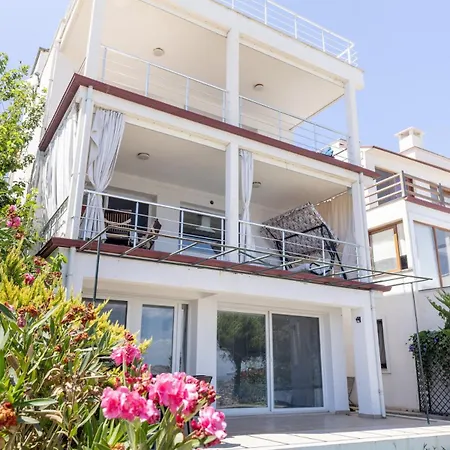 Διαμέρισμα Guendogan Bay View - Garden - Terrace - Air Conditioning *